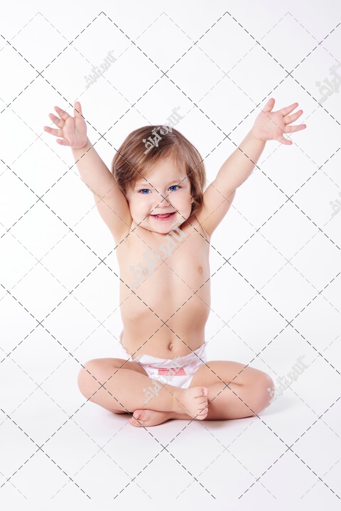 عکس کودک خوشحال با پوشک بچه