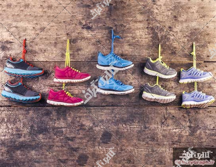 تصویر باکیفیت مجموعه کفش های ورزشی رنگی