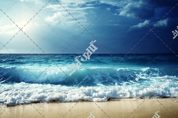 تصویر باکیفیت امواج دریا در ساحل