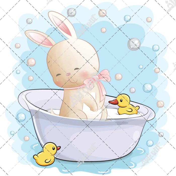 خرگوش کوچولو در حال بازی کردن با اردک در وان حمام
