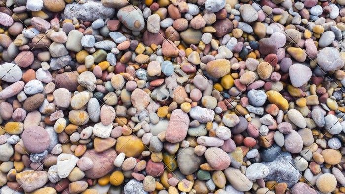تصویر باکیفیت از سنگ های رنگارنگ صاحل