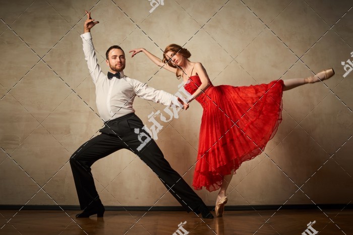 دانلود تصویر با کیفیت زن و مرد رقصنده رقص باله