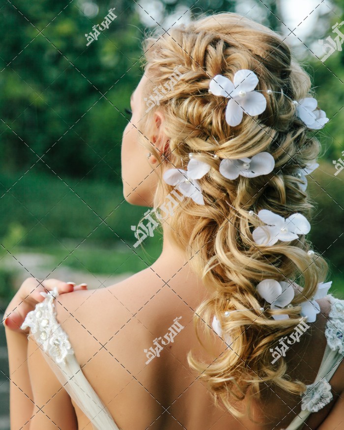 عکس مدل جدید مو عروس با گل های سفید