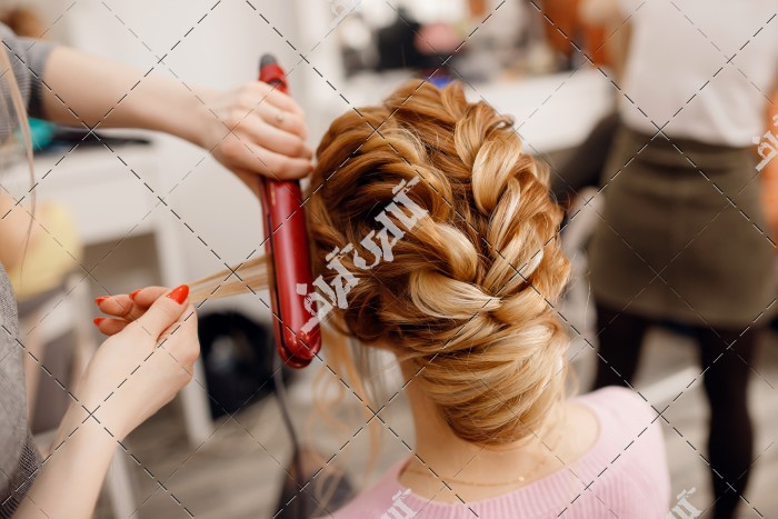 عکس مدل شنیون مو در آرایشگاه زنانه